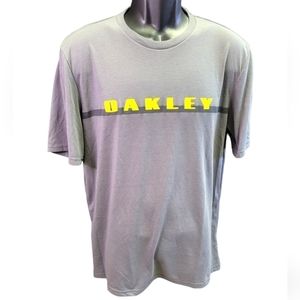 Oakley Short Sleeve T-shirt‎ sz L